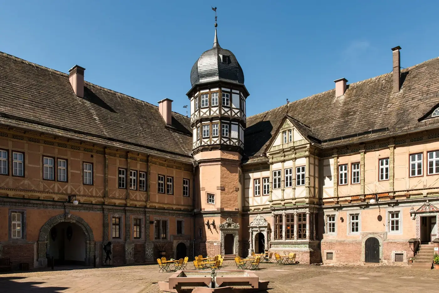 Explore the stunning Renaissance architecture of Bevern Castle in Niedersachsen, Germany.