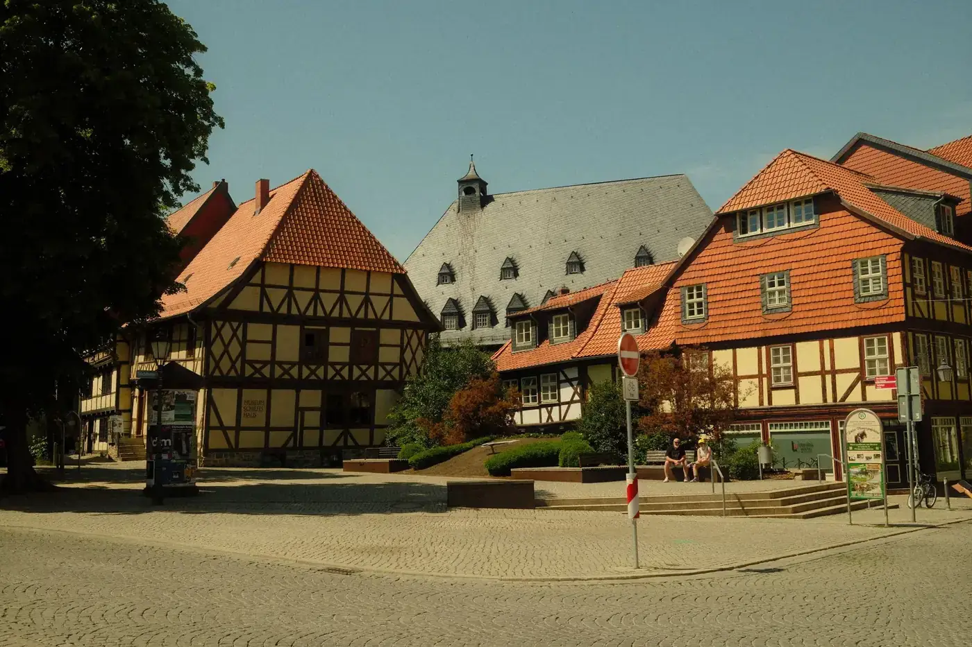 Charming half-timbered houses in Quedlinburg, Germany, showcasing medieval architecture.