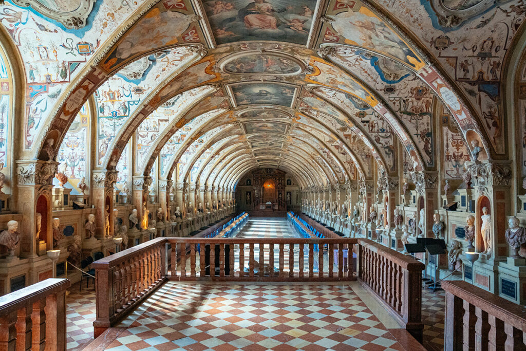 Het Antiquarium in het Residence Palace in München