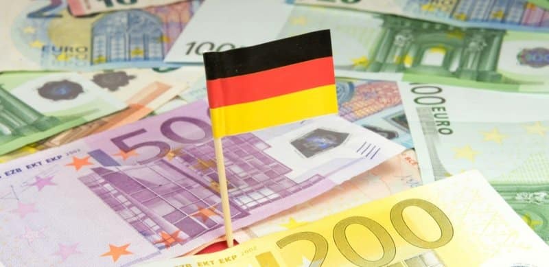 Duitse Vlag En Euro Geld