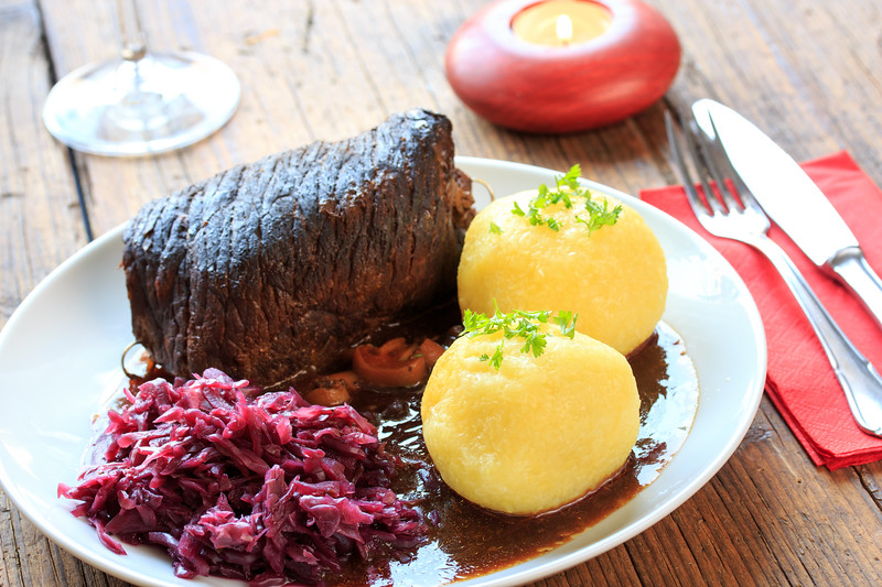 traditioneel duits eten - rundvleesbroodje