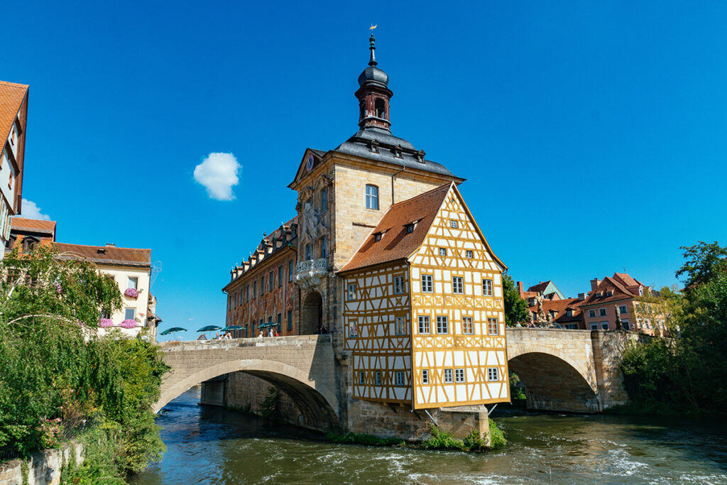 Het prachtige vakwerkhuis van Bamberg - een van de beste dagtochten vanuit München